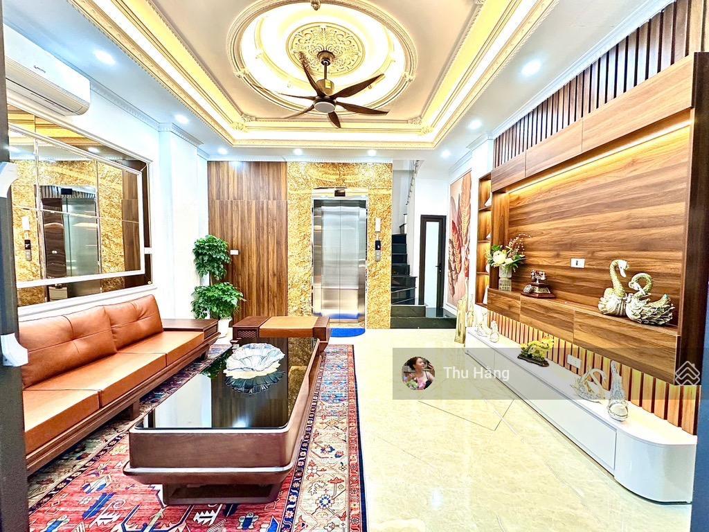 Sốc  5,x tỷ nhà thang máy chạy vèo vèo  góc  ô tô bắc từ liêm  khách nào đến xem cũng ngất