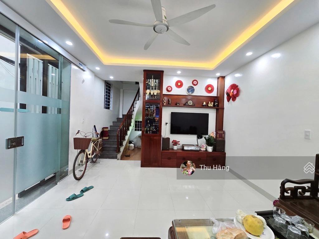 Sốc  5,x tỷ nhà thang máy chạy vèo vèo  góc  ô tô bắc từ liêm  khách nào đến xem cũng ngất