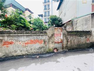 Siêu hiếm  đất phú diễn 35m2 chỉ 360tr, nguồn gốc rõ ràng ô tô đỗ cửa  xung quanh xây nhà ở