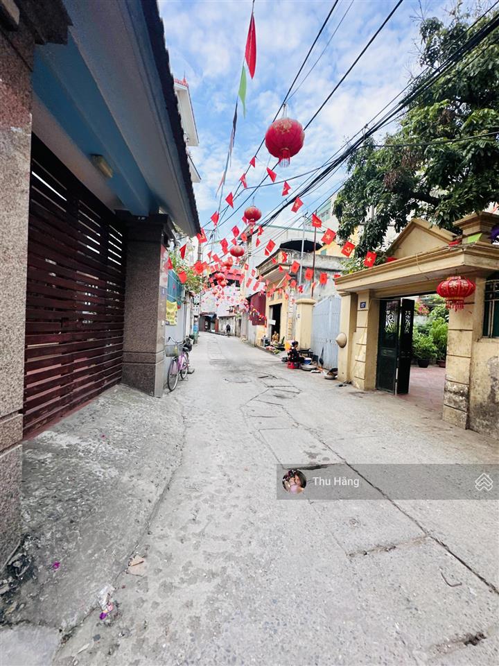 Hiếm  nhà tây tựu 38m2 5,1m mt 5 tầng lô góc  ô tô qua  3 bãi đỗ xe gần nhà chỉ 5,x tỷ