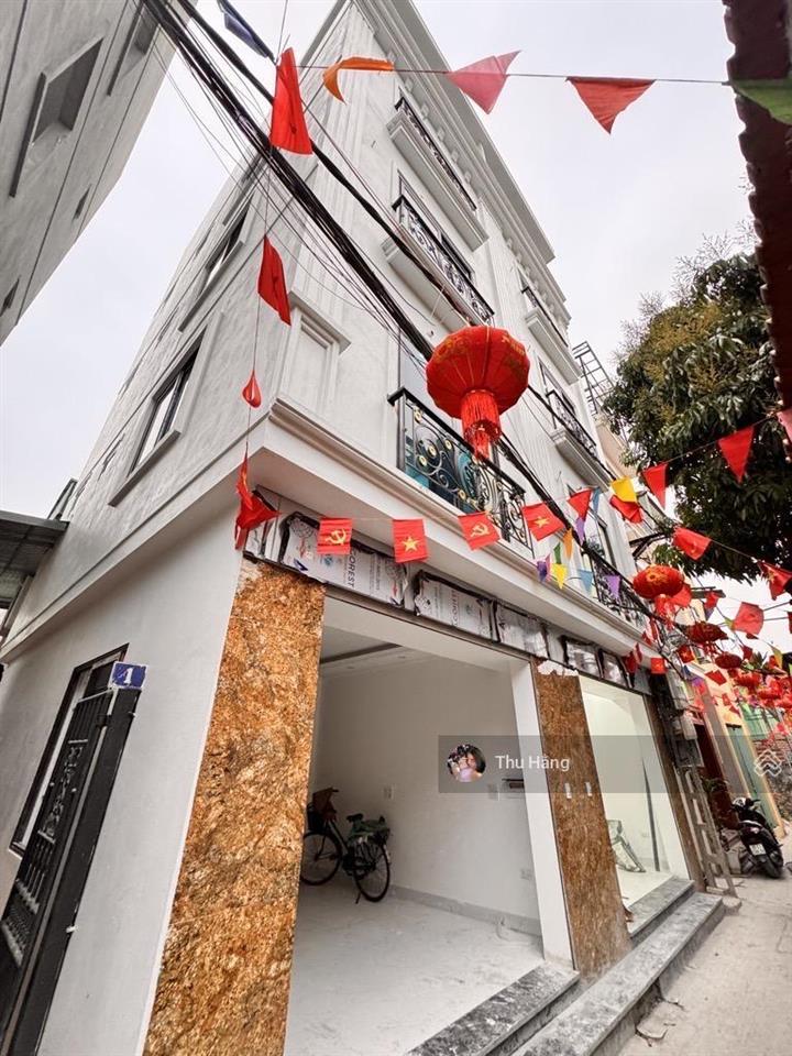 Hiếm  nhà tây tựu 38m2 5,1m mt 5 tầng lô góc  ô tô qua  3 bãi đỗ xe gần nhà chỉ 5,x tỷ