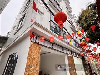Hiếm  nhà tây tựu 38m2 5,1m mt 5 tầng lô góc  ô tô qua  3 bãi đỗ xe gần nhà chỉ 5,x tỷ