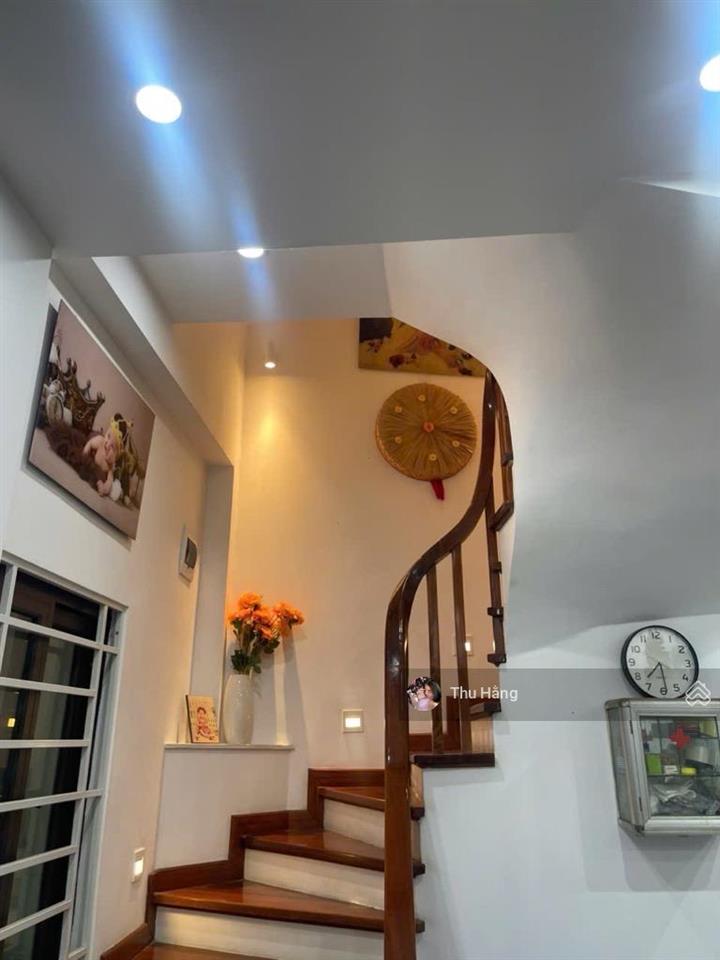 Hiếm  nhà tây tựu 38m2 5,1m mt 5 tầng lô góc  ô tô qua  3 bãi đỗ xe gần nhà chỉ 5,x tỷ