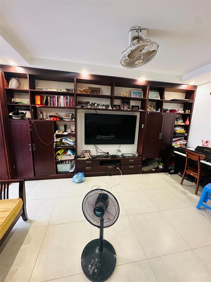 Nhà ngõ 36 chùa liên phái, hai bà trưng 56m2 5 tầng 5m mt chỉ 10.5 tỷ giá siêu đầu tư 17x tr/m2