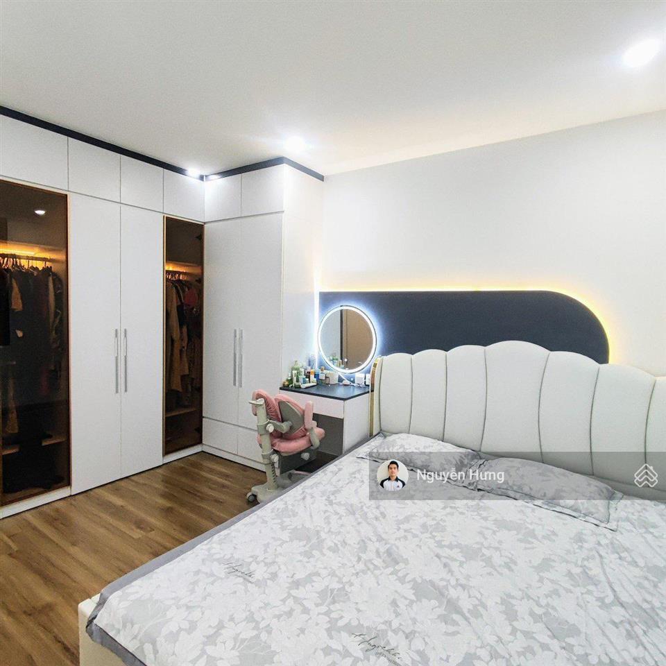 Cho thuê căn hộ 3pn 100m2, ban công hướng mát, nhà rộng đẹp  đủ đồ giá thuê 14 triệu/th