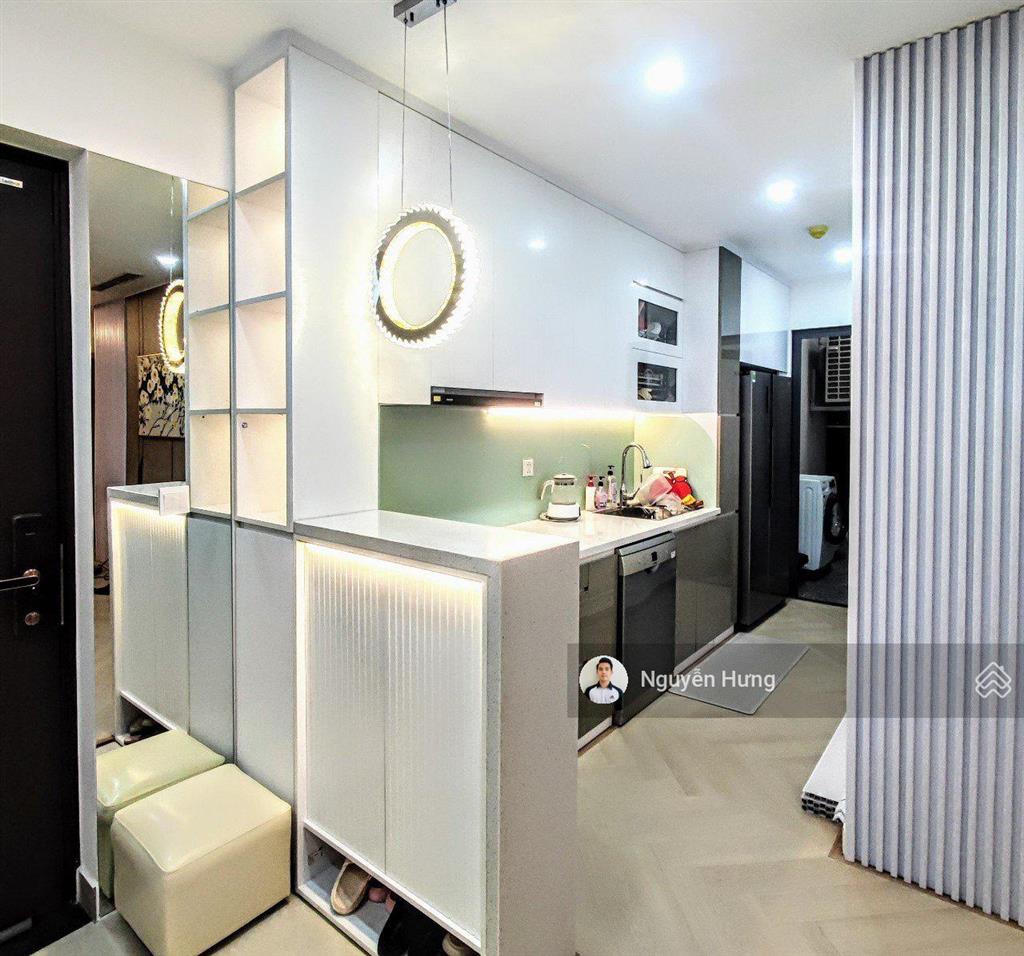 Cho thuê căn hộ 3pn 100m2, ban công hướng mát, nhà rộng đẹp  đủ đồ giá thuê 14 triệu/th