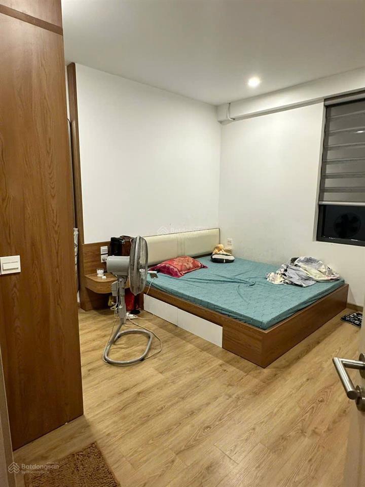 Bán chuyển đổi thấp tầng  bán căn 3 ngủ góc 115m2, nhà 3 phòng rộng đẹp, hướng đông nam