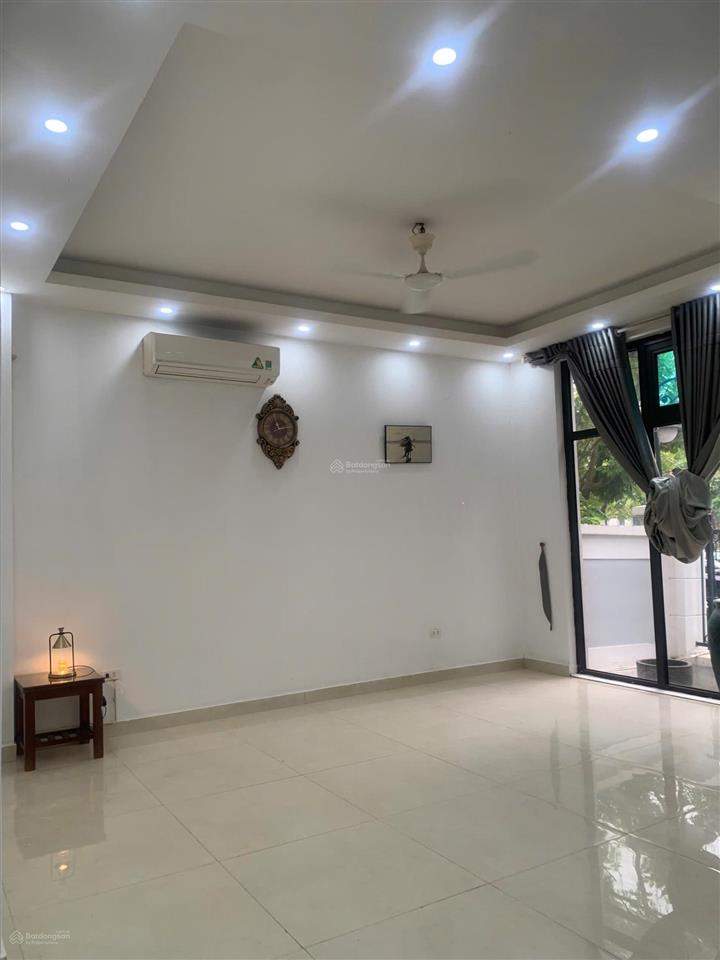 Cho thuê biệt thự liền kề 90m2, full đồ, view công viên. giá 15tr/tháng.  0909 044 ***