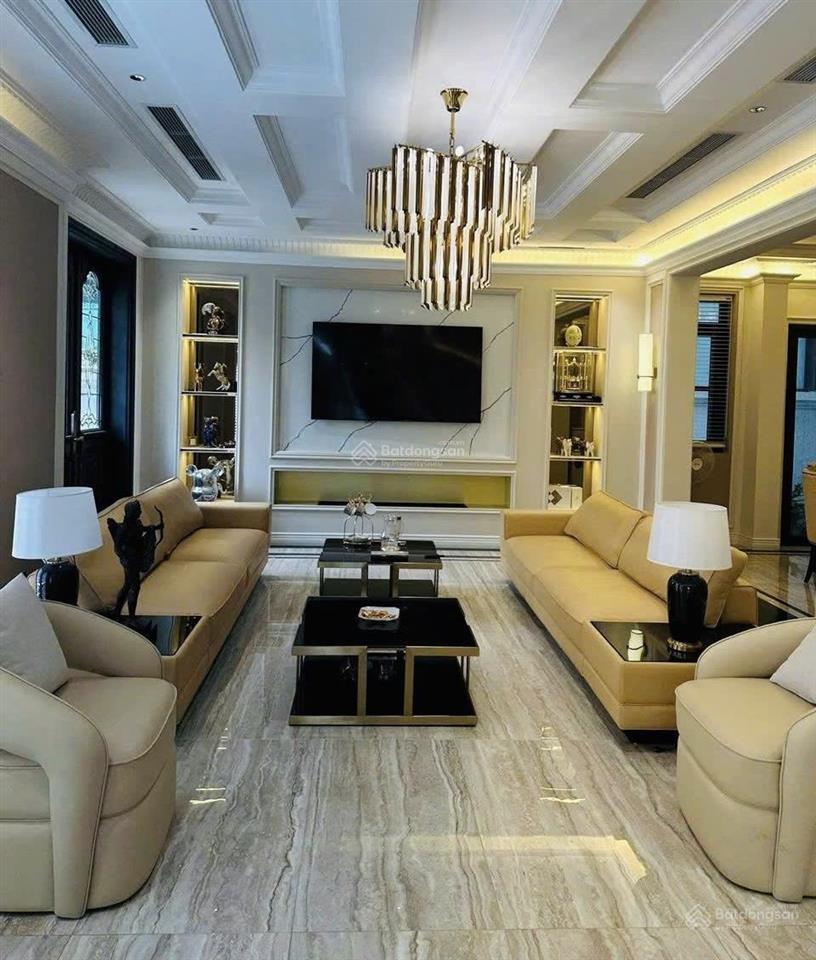 Cho thuê biệt thự đơn lập nội thất cao cấp luxury. thang máy châu âu.  0909 044 ***
