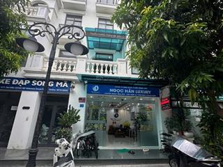 Giá chỉ 19,5 triệu/tháng  căn liền kề 5 tầng, có cả thang máy, vào ở và tiện kinh doanh văn phòng