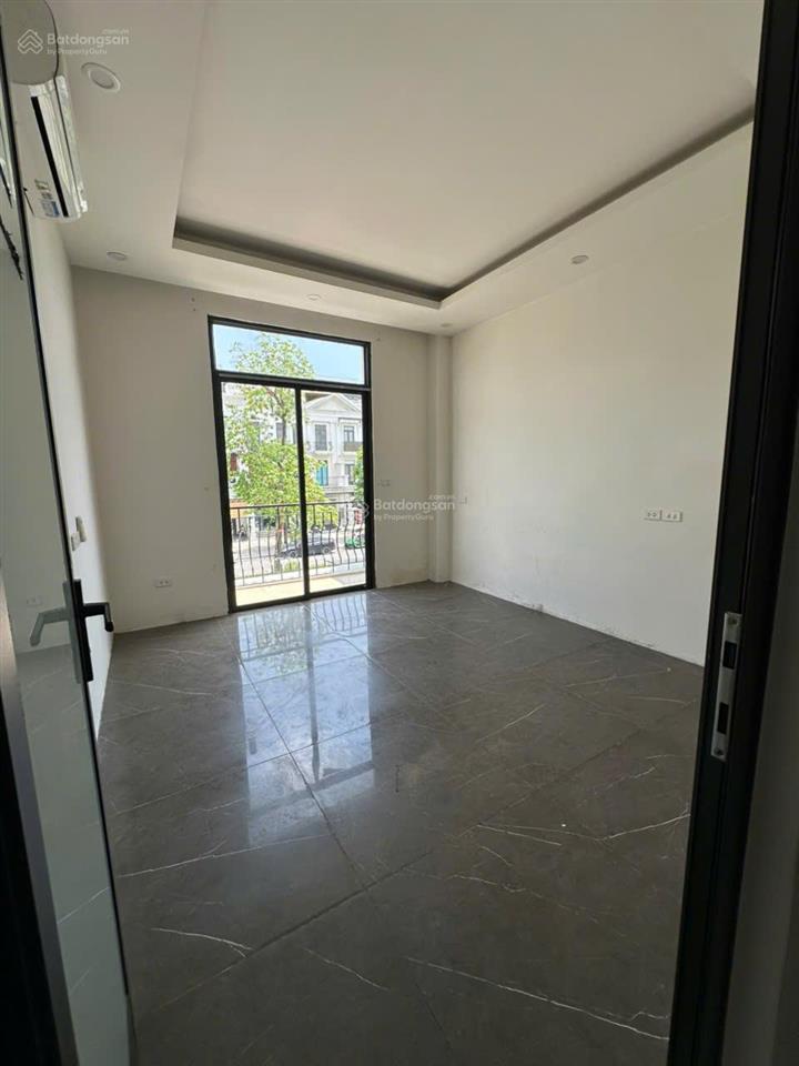 Cho thuê liền kề 90m2, mặt tiền 7,5m. đường lớn 30m. hoàn thiện đẹp. giá 20tr/th