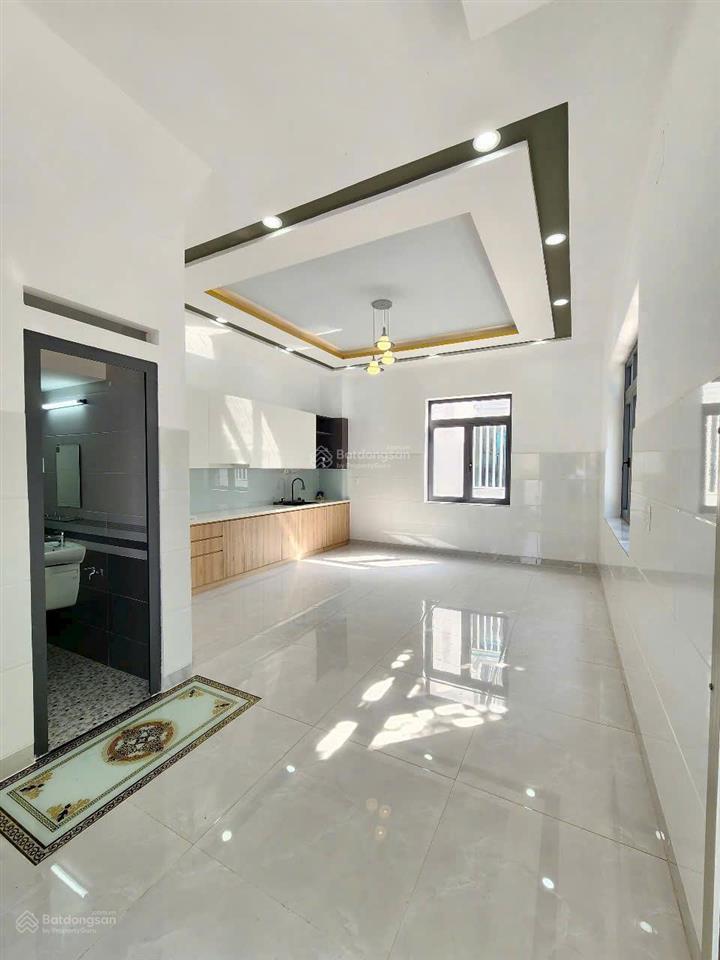 Bán nhà 5*16m, 1 trệt, 1 lầu. đối diện chợ an điền