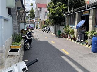 Bán đất xây chdv 10x21 vuông vức, ngay gần hoàng diệu 2 và đh ngân hàng, công nhận đủ, thổ cư 100%