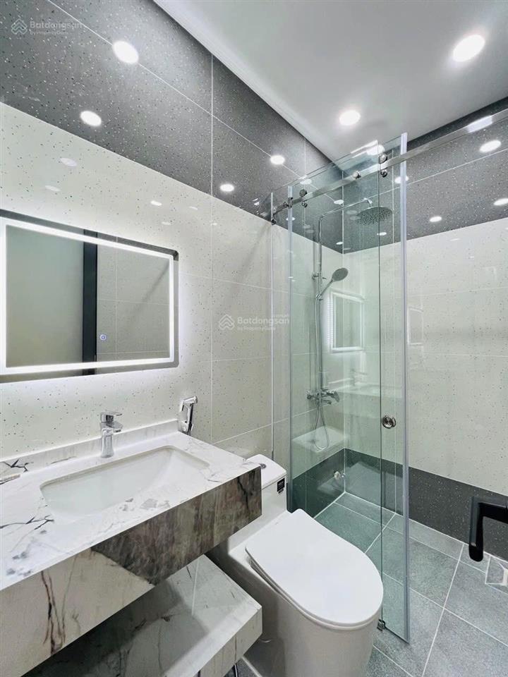 Giá 2 tỷ 980 (tl)  nhà ngang 5m cực đẹp kdc hoàng anh minh tuấn  đối diện global city