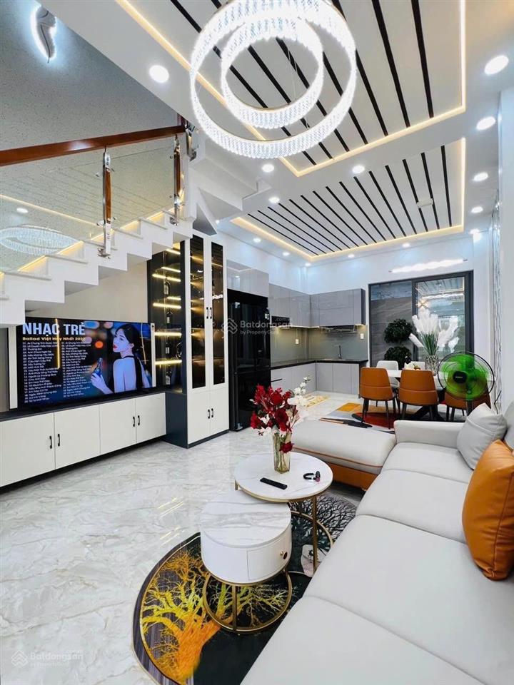 Giá 2 tỷ 980 (tl)  nhà ngang 5m cực đẹp kdc hoàng anh minh tuấn  đối diện global city