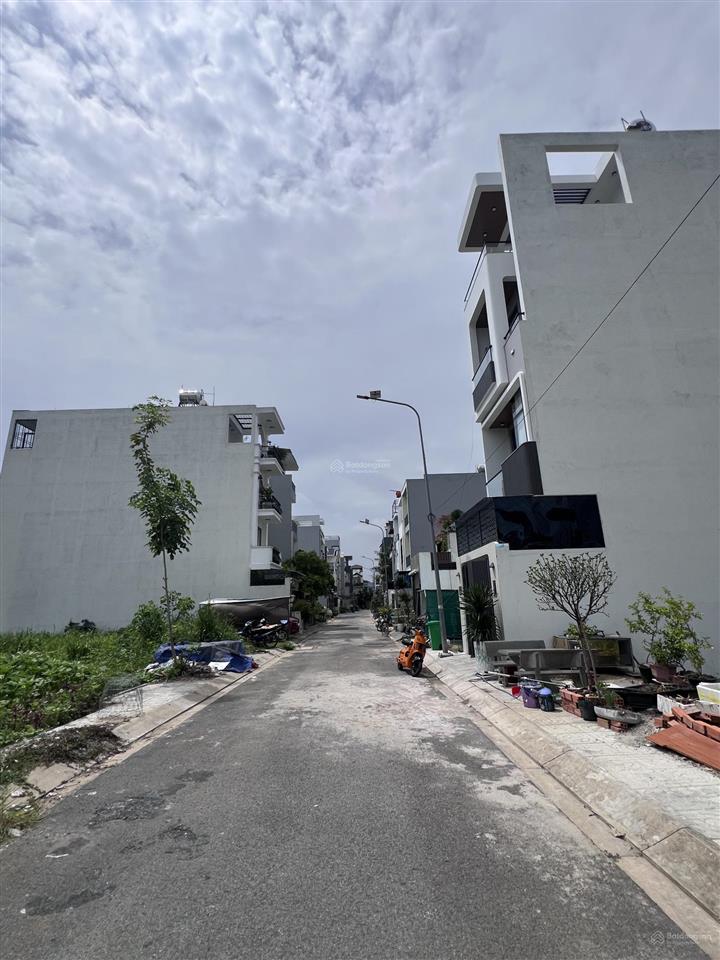 Kdc nam cường tl43 thủ đức. giá 3,2tỷ 53m2 sổ sẵn, đường nhựa 5m vỉa hè, điện âm nước máy, tặng gp