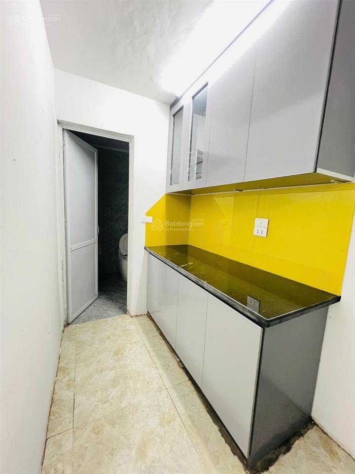 Bán nhà tôn thất tùng 42m2, mt 4.6m, ngõ thông kinh doanh, 8.6 tỷ