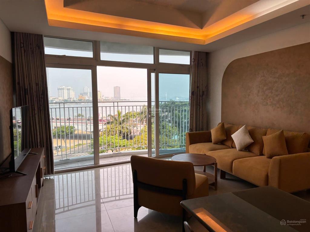 Cho thuê ch azura 2pn dt 104m2 nội thất mới 99%, view sông hàn , pháo hoa qt diff  ms linh