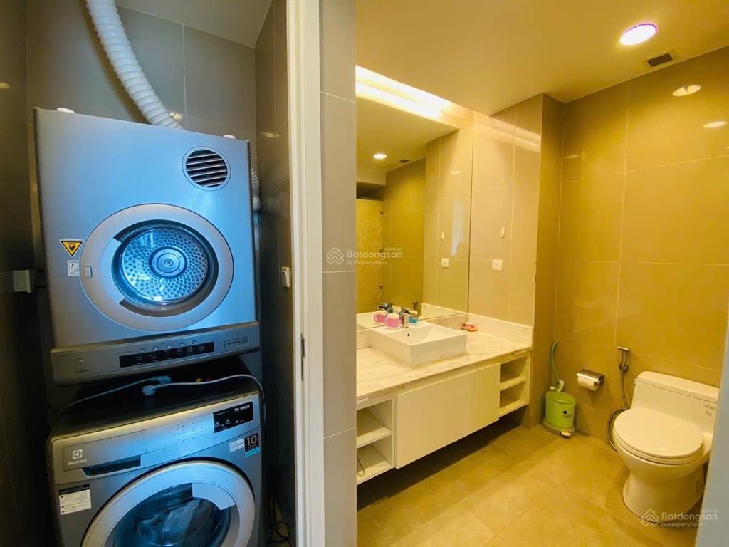 Bán ch cao cấp azura, dt 65m2, tầng cao, nt đầy đủ view hướng đn mát mẻ, giá cạnh tranh tt 5.6 tỷ