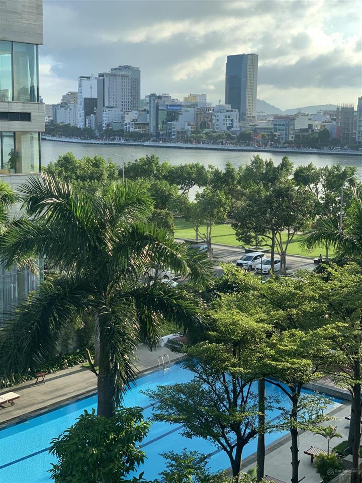 Bán ch azura 2pn dt 95m2 tầng cao, view sông hàn, nội thất đầy đủ  0911 299 *** ms linh