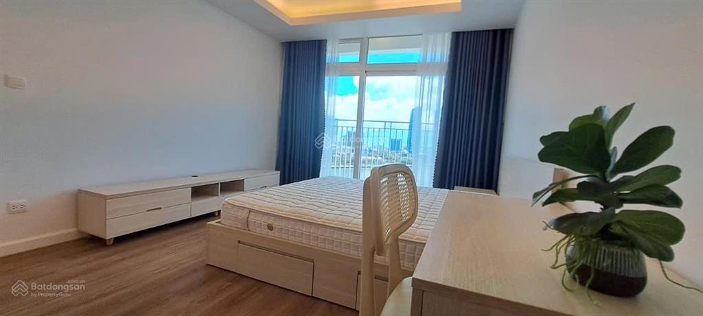 Bán ch azura 2pn dt 95m2 tầng cao, view sông hàn, nội thất đầy đủ  0911 299 *** ms linh