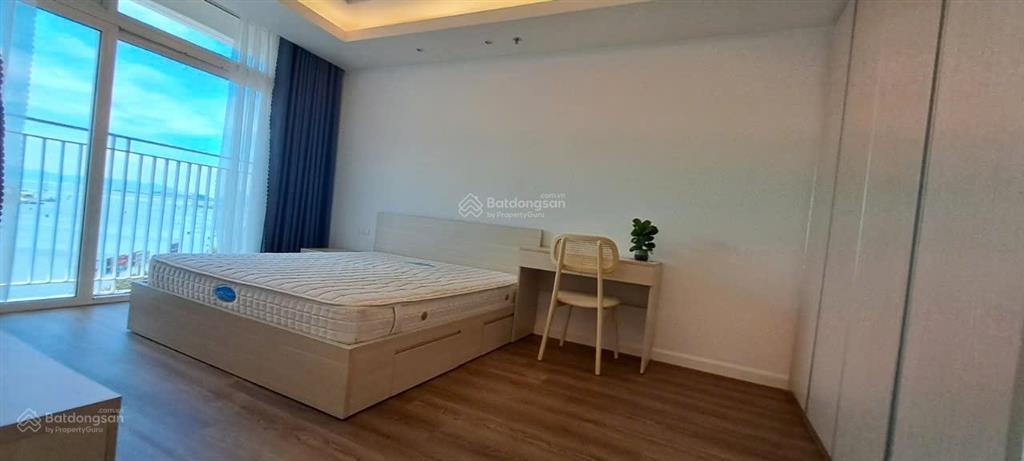 Bán ch azura 2pn dt 95m2 tầng cao, view sông hàn, nội thất đầy đủ  0911 299 *** ms linh
