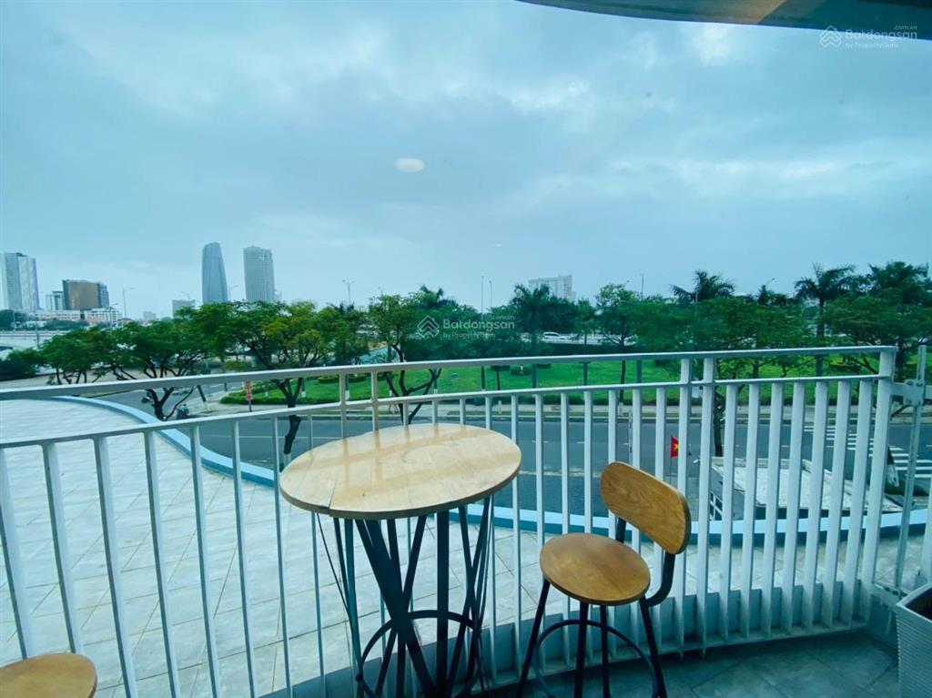 Cho thuê ch 2pn azura, dt 104m2, nội thất đẹp, tầng thấp, view sông hàn  ms linh 0911 299 ***