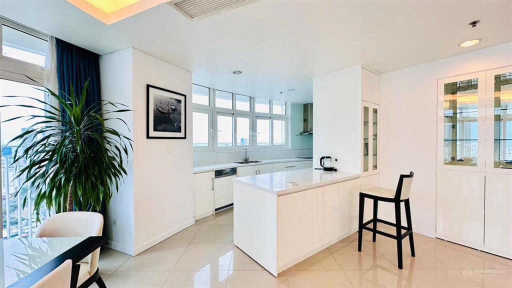 Cho thuê ch cao cấp azura, nt cao cấp, dt 152m2, loại 2pn, tầng cao view sông hàn.  ms linh
