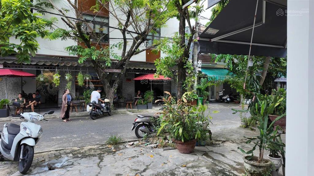 Hạ giá  bán nhanh nhà 4 tầng mặt tiền cao xuân dục. ngay sát đường 3 tháng 2 và công viên cây xanh