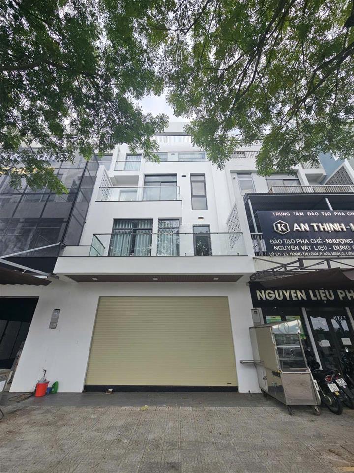 Hạ giá  bán gấp căn shophouse 4 tầng 2mt trước sau đường hoàng thị loan  có thang máy