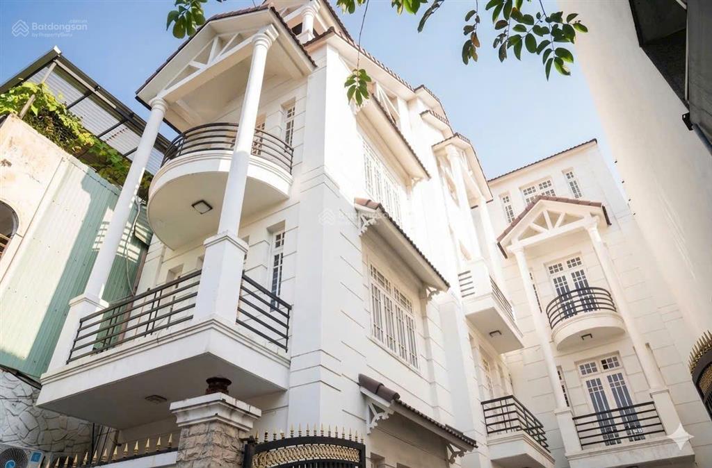 Hàng hiếm  bán nhà mặt phố diện tích khủng đường trần cao vân  đoạn sầm uất  giá cực tốt