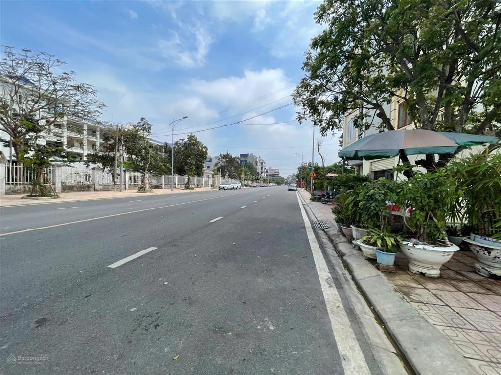 Bán lô đất đẹp mặt đường 20m đối diện trung tâm y tế hải an, phường hải an