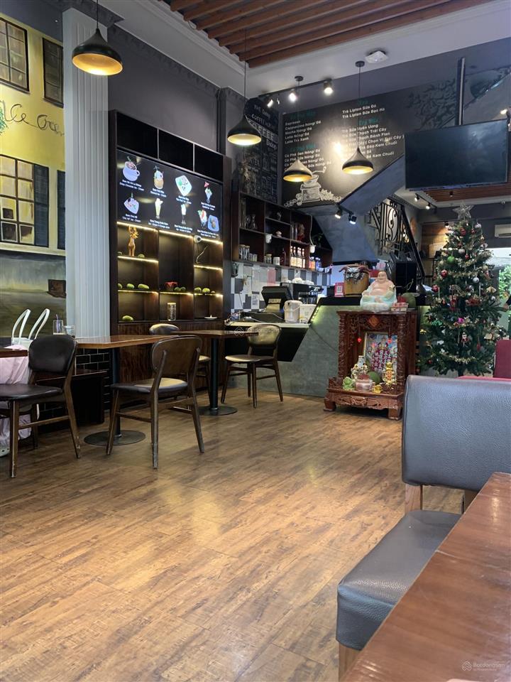 Bán biệt thự cao cấp giá tốt nhất (359m2) ven sông  nội thất nhập khẩu giá rẻ tìm chủ nhân mới