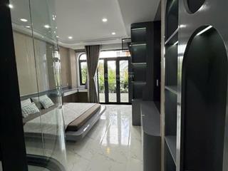 Bán nhà 5 tầng hà huy giáp  thang máy cao cấp  full nội thất đường ôtô thông