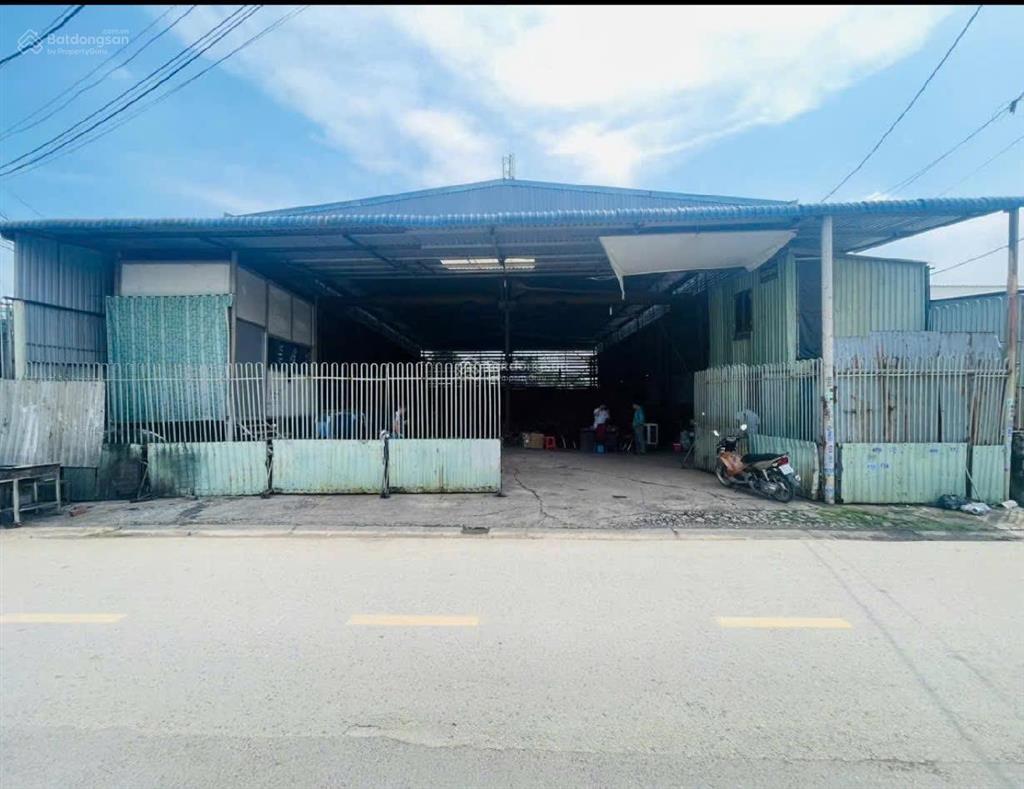 Giảm 4 tỷ bán gấp xưởng 651m2 vào khai thác ngay  gần quốc lộ  thông xe tải  vị trí đẹp hiếm