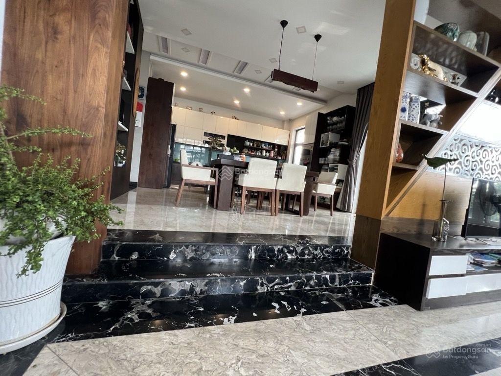 Bán biệt thự cao cấp giá tốt (359m2) ven sông  nội thất nhập khẩu  giá rẻ tìm chủ nhân mới