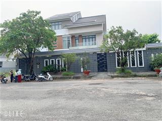 Bán biệt thự cao cấp giá tốt (359m²) ven sông  nội thất nhập khẩu  giá rẻ tìm chủ nhân mới