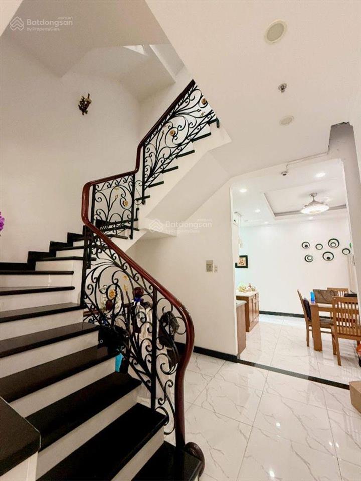 Nhà đẹp 3 tầng  80m2  ngang 6x14m  hậu giang  ô tô 2 chiều qua lại tấp nập  nhỉnh 19 tỷ