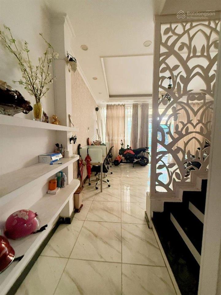 Nhà đẹp 3 tầng  80m2  ngang 6x14m  hậu giang  ô tô 2 chiều qua lại tấp nập  nhỉnh 19 tỷ