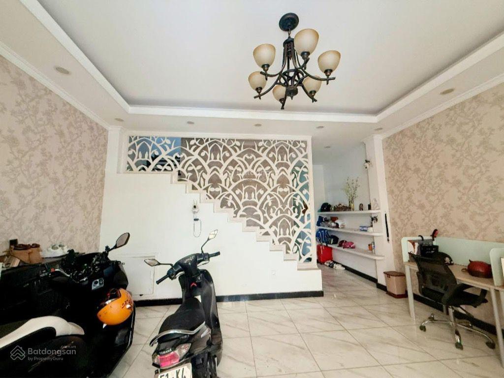 Nhà đẹp 3 tầng  80m2  ngang 6x14m  hậu giang  ô tô 2 chiều qua lại tấp nập  nhỉnh 19 tỷ