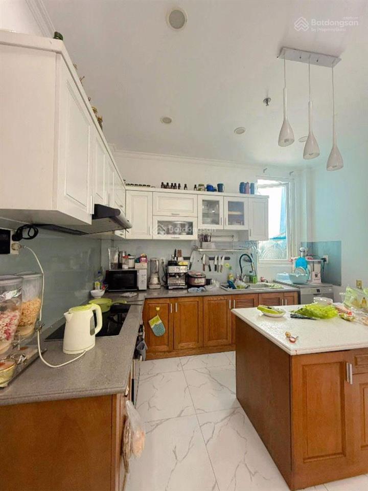 Nhà đẹp 3 tầng  80m2  ngang 6x14m  hậu giang  ô tô 2 chiều qua lại tấp nập  nhỉnh 19 tỷ
