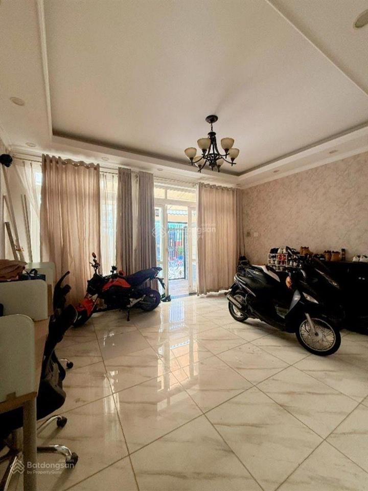 Nhà đẹp 3 tầng  80m2  ngang 6x14m  hậu giang  ô tô 2 chiều qua lại tấp nập  nhỉnh 19 tỷ