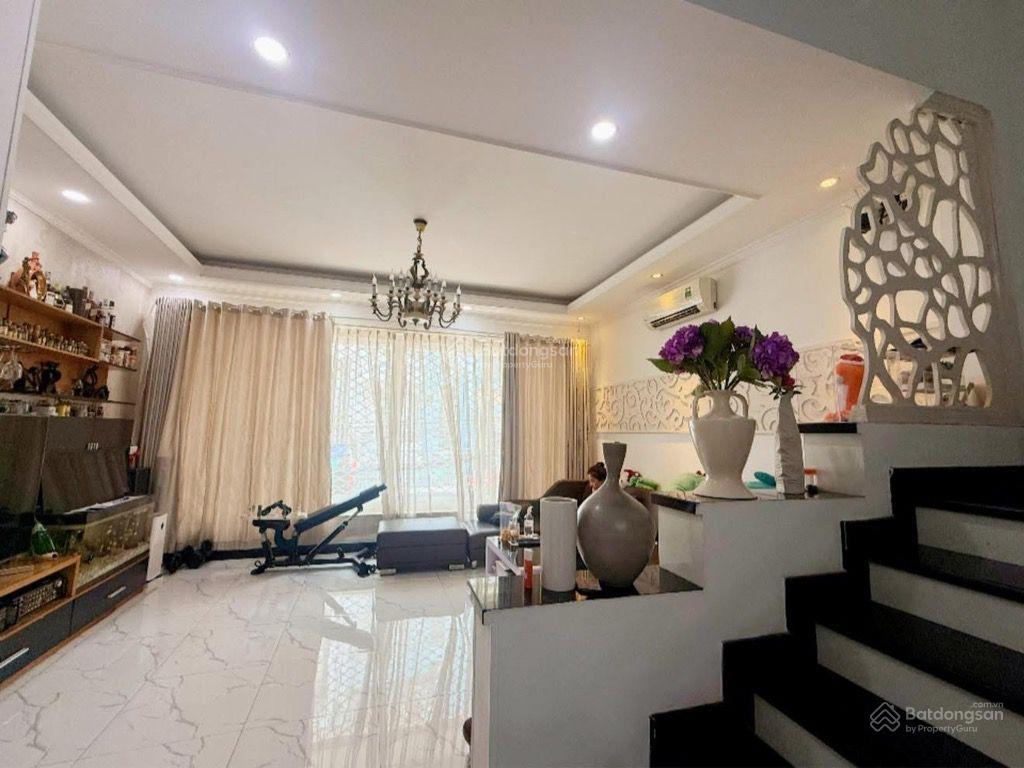 Nhà đẹp 3 tầng  80m2  ngang 6x14m  hậu giang  ô tô 2 chiều qua lại tấp nập  nhỉnh 19 tỷ