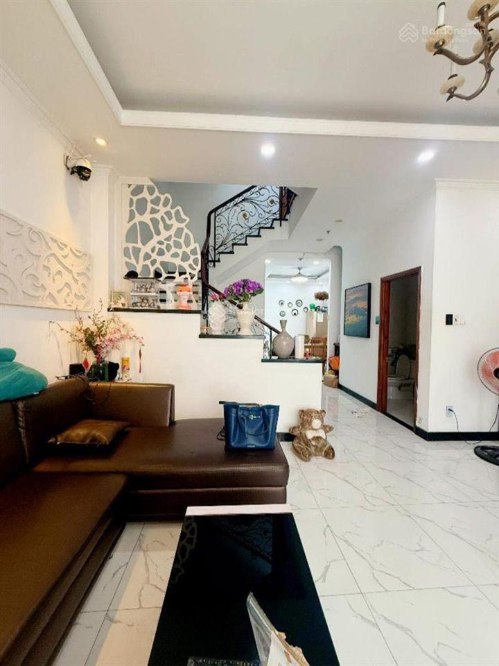Nhà đẹp 3 tầng  80m2  ngang 6x14m  hậu giang  ô tô 2 chiều qua lại tấp nập  nhỉnh 19 tỷ