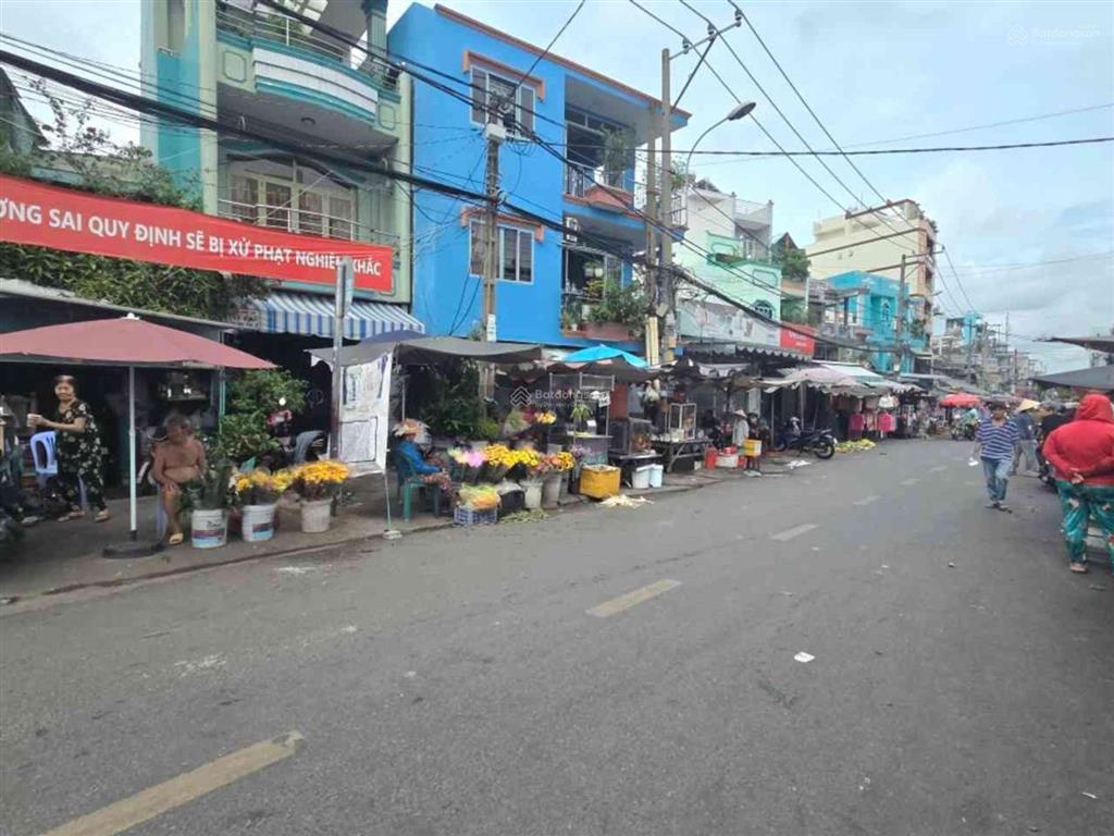 Bán mặt tiền kinh doanh ngay ba đình, phường chánh hưng, 42m², nhà cũ tiện ở, xây mới, chỉ 6.5 tỷ