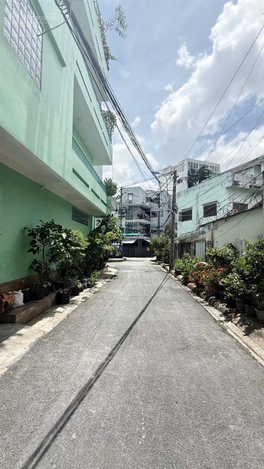 Ngay phố ẩm thực  khu tên lửa quận 6  nhà 3 tầng nở hậu  kinh dương vương  47m2  5,8 tỷ