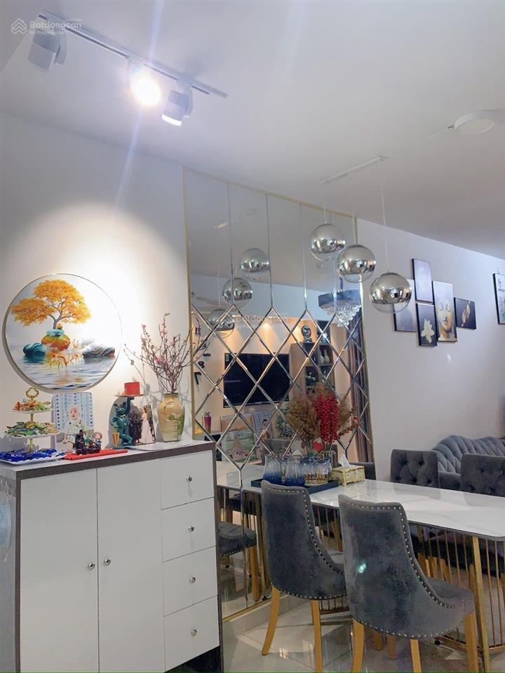 Bán căn hộ 2pn  74m2 sky center phổ quang, tân bình. giá 5,990 tỷ bao hết thuế phí, full nội thất