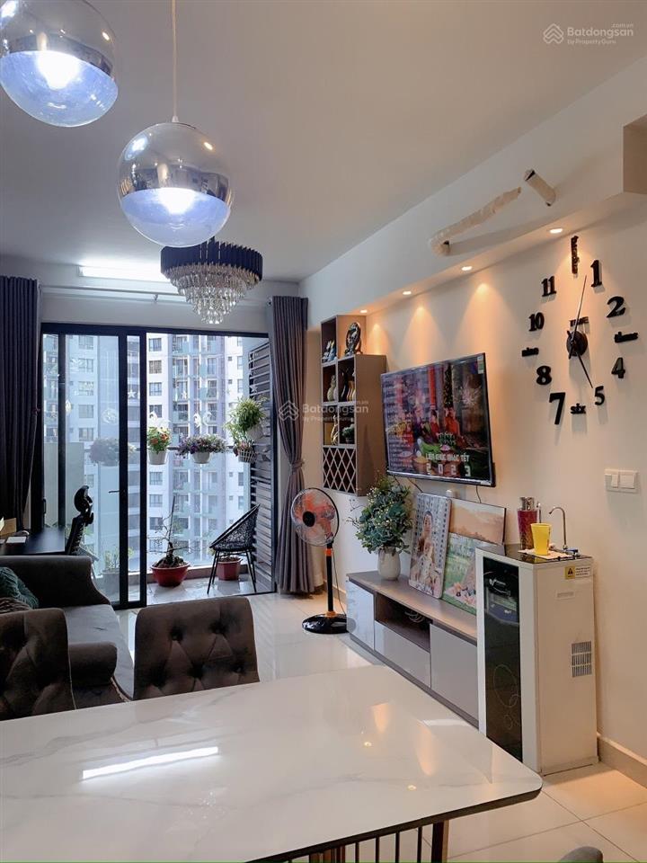Bán căn hộ 2pn  74m2 sky center phổ quang, tân bình. giá 5,990 tỷ bao hết thuế phí, full nội thất