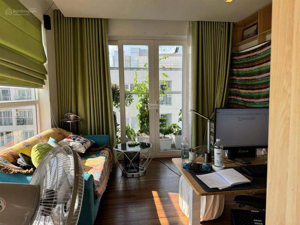 Bán căn góc 43m2  2 view siêu đẹp sky center, phổ quang. giá chỉ 3,490 tỷ.  0901 100 ***