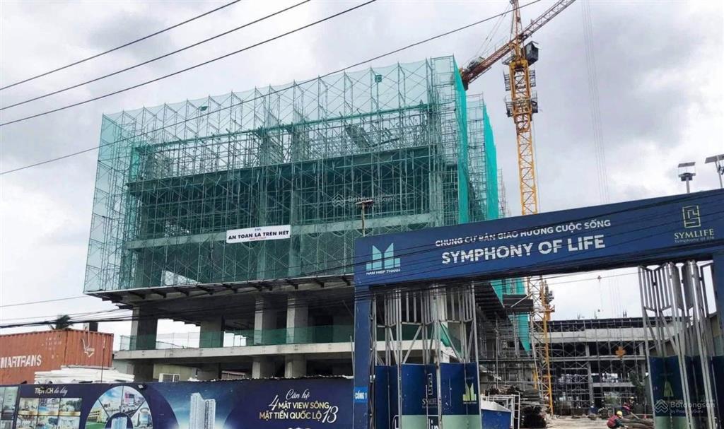 Bán căn symlife ql13 căn 2pn 70,6m2, tầng trung view landmark. giá bán chỉ 2.892tỷ bao gồm thuế phí